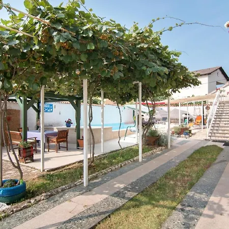 Apartment Fuer 2 Personen Ca 25 Qm In Fazana-surida, Istrien Istrische Riviera Valbandon